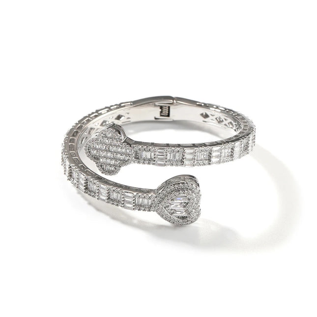 LUCKY HEART BAGUETTE BANGLE
