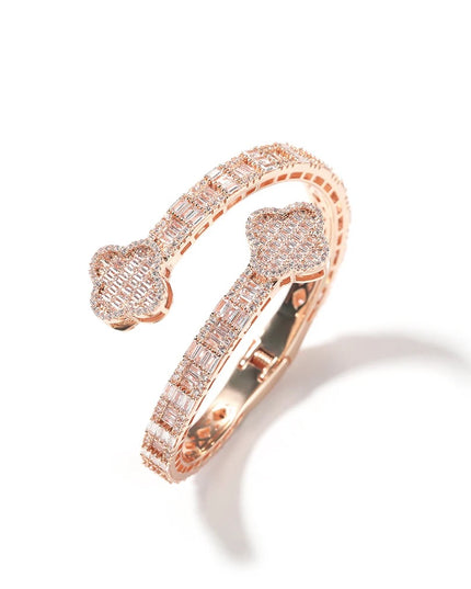 LAVISH CLOVER BAGUETTE BANGLE