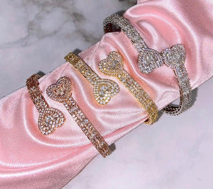 HEART BAGUETTE BANGLE - Drip Glam Shop