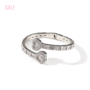 HEART BAGUETTE BANGLE